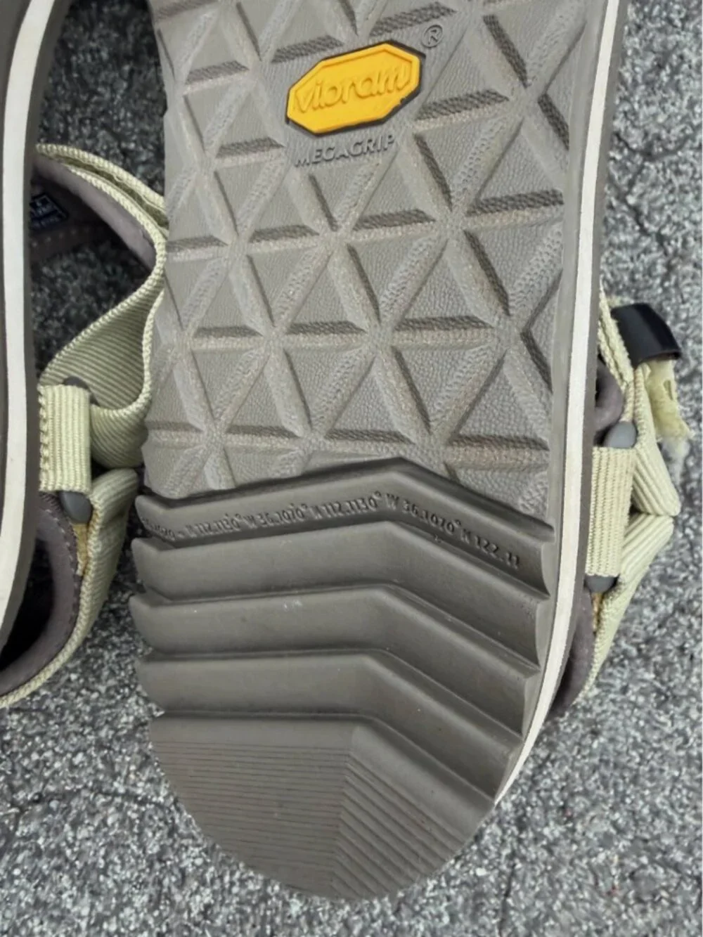 Teva Universal Trail Sandals Women’s Size 9 Brown Tan Rugged Vibram Outsoles
